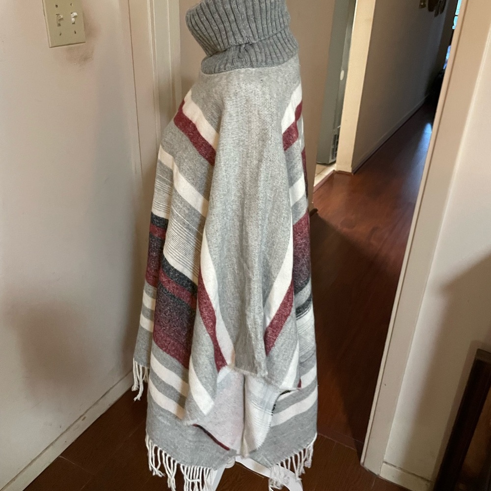 Vince Camuto striped turtleneck fringe poncho knit gray One Size OSFM gray red - Picture 8 of 14